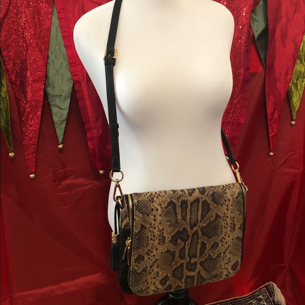 G.I.L.I. Python Crossbody W/Halo Rfid Protection - image 8